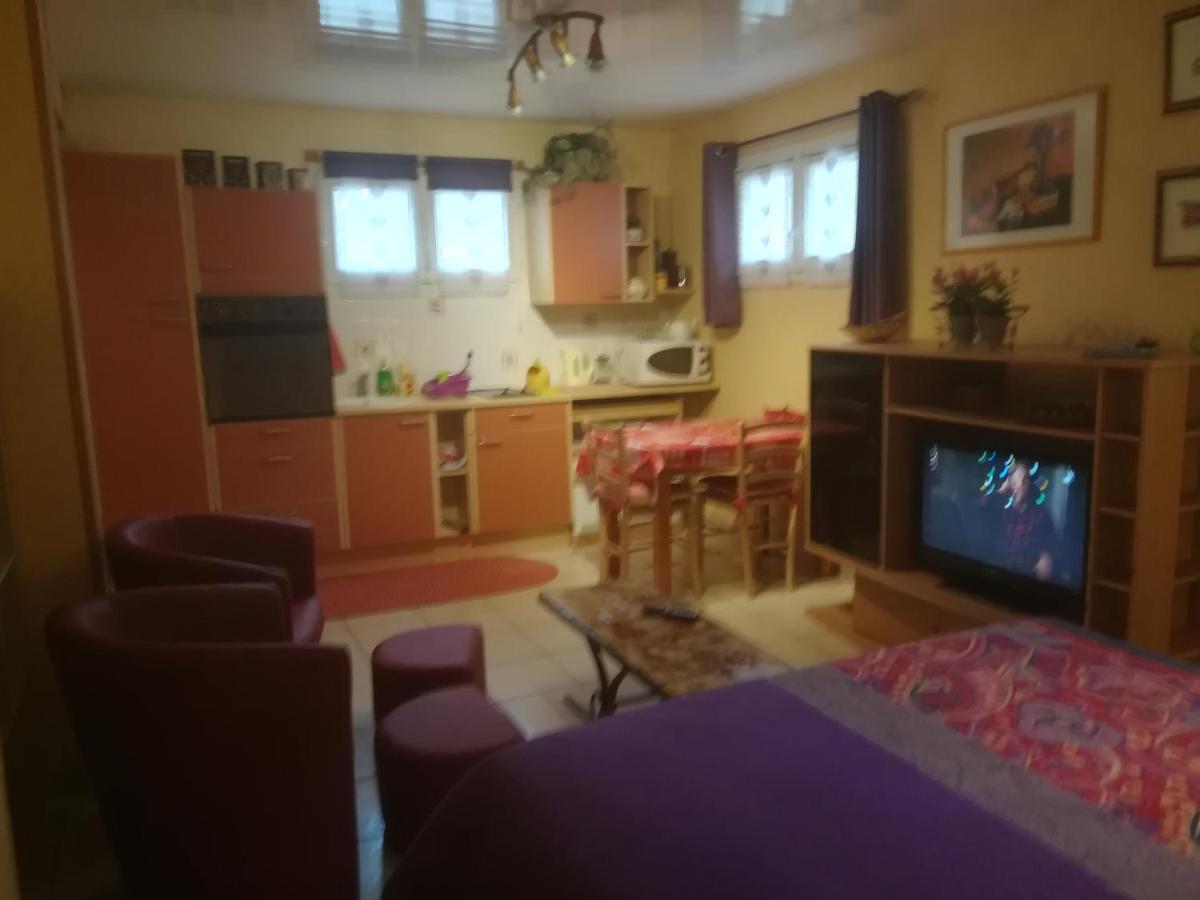 Maison Montricher-le-Bochet Eksteriør billede